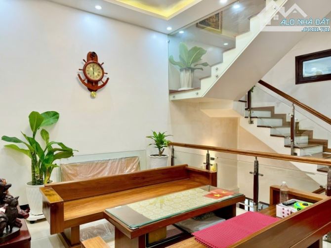 SIÊU PHẨMNHÀ 3 TẦNG TỐNG DUY TÂN - LIÊN CHIỂU - FULL NỘI THẤT- ĐỐI DIỆN BẾN XE - 5,X TỶ! - 10