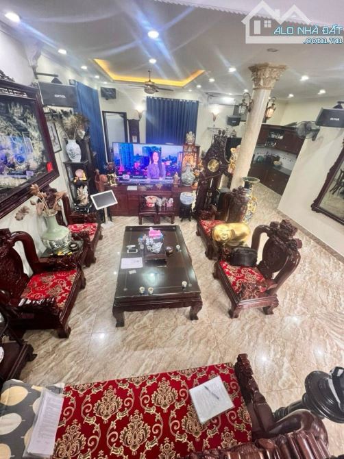 Phân Lô Đẹp Nhất Phố TRẦN QUỐC HOÀN 60m2 OTO Tránh Vỉa Hè 4 Tầng, MT 4.5m nhỉnh 18 tỷ - 1