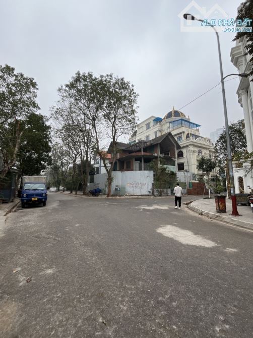 Bán nhà Biệt thự KĐT Cầu BƯƠU , dt 367m2, mt 36m. Giá bán 60 tỷ. - 1