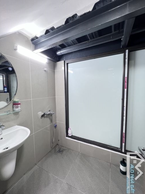 Mặt Ngõ Thông Kinh Doanh - Ô Tô Qua Nhà, ngõ Gốc Đề, dt: 56m, mt: 3,7m, 4 tầng. - 1