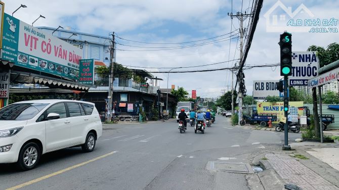 Nhà Phố 3 Tầng Cao Cấp, Góc 2 MT đường TCH 08-Nguyễn Thị Búp, ( 4,4x17m), giá chỉ 6,78 tỷ - 1