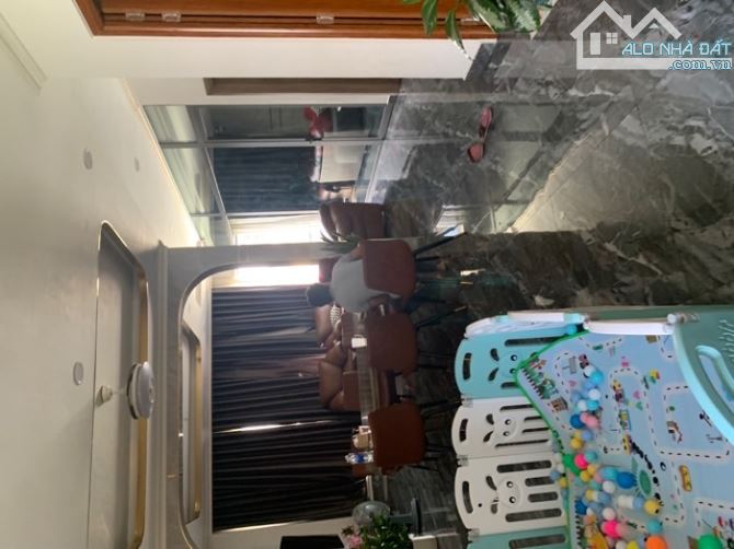 CHDV 4 tầng. 13 Phòng. Cho thuê 60tr/th. 4.3x22 97m2 giá 12 tỷ x - 1