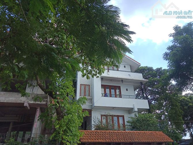 BÁN GẤP BT MẶT HỒ PHỐ QUẢNG BÁ, DT 275MX4T, MT 14M, CĂN GÓC, VIEW HỒ CỰC ĐẸP, GIÁ 61 TỶ - 1