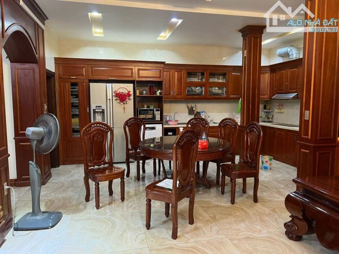 BÁN BIỆT THỰ VIP KĐT MỄ TRÌ HẠ – 174M² – MT 12M – FULL GỖ TỰ NHIÊN – KHU VỰC ĐẲNG CẤP - 1