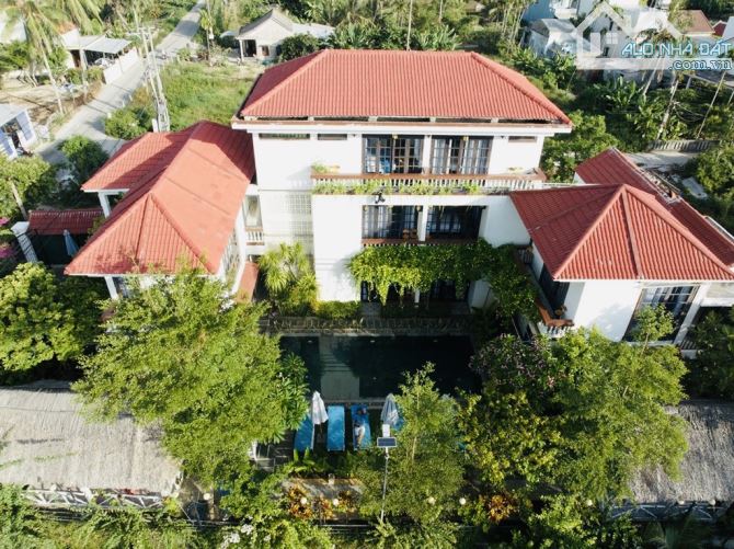 BÁN VILLA PHỐ CỔ HỘI AN, CÓ HỒ BƠI - 750M2 NGANG 17M. DOANH THU KHỦNG ! - 1