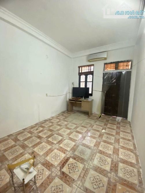 BÁN NHÀ PHÂN LÔ GẦN TRUNG KÍNH, 40M2, 4 TẦNG, Ô TÔ TRÁNH, VỈA HÈ, GIÁ 14.8 TỶ - 1