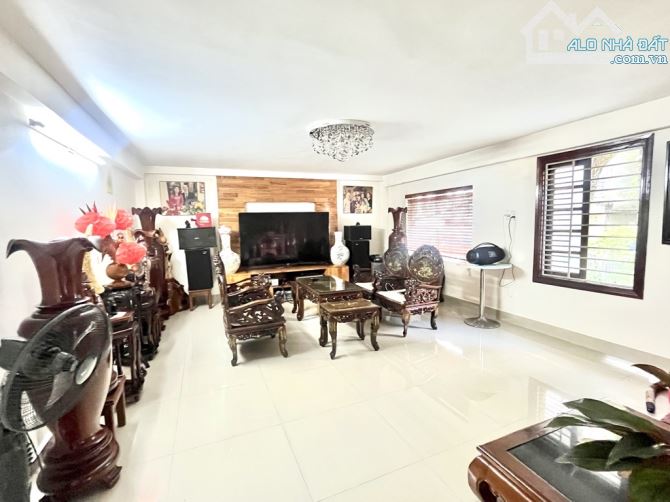 BÁN NHÀ 4 TẦNG MẶT TIỀN HAI BÀ TRƯNG , VĨNH NINH THÀNH PHỐ HUẾ. - 2