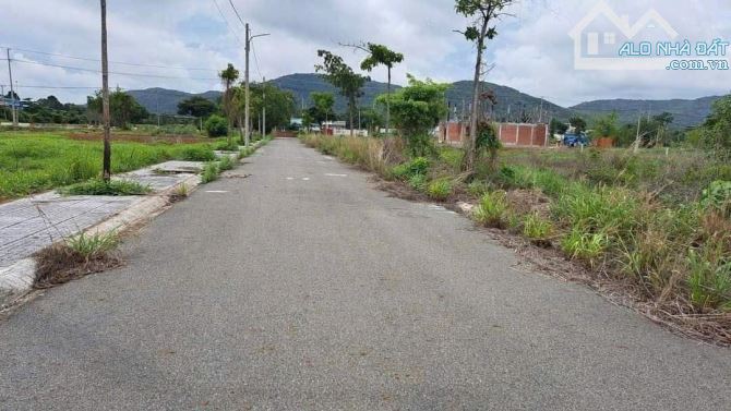 ĐẤT TAM️ AN (AN NGÃI CŨ)- LONG ĐẤT -BR-VT   Chính Chủ gửi bán 2  lô đất liền kề mặt tiền - 2