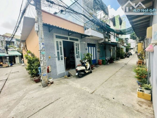 Thật 100% ! Bán Nhà Đường Tân Hoà Đông, 4x16M, 3 Mặt Tiền, Hẻm 6M-5M-5M Thông. - 2