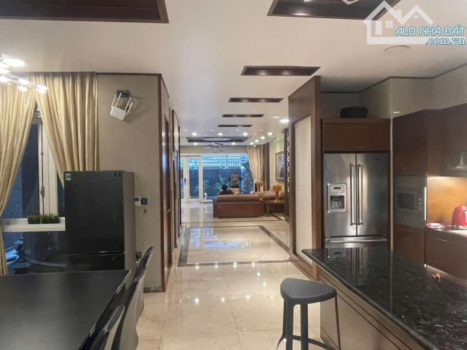 Bán biệt thự mặt đường tuyến 2 Nguyễn Đức Cảnh, dt 177m2, mt 8m - 2