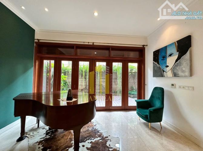 Villa Thảo Điền Hiện Đại - Full Nội Thất - Giá 5500 usd - 2