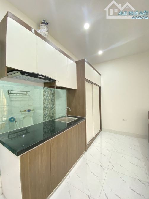 Bán gấp Chung cư mini mặt phố Trung tâm Quận Hoàng Mai