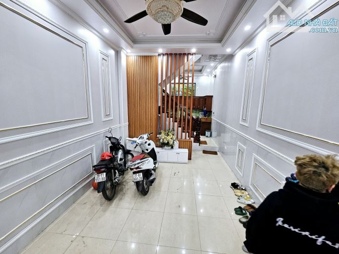 Bán Nhà Nguyễn Văn Trỗi Hà Đông 55m2 5 Tầng Mặt Tiền 4.3m Giá Siêu Mềm 10.7T - 3