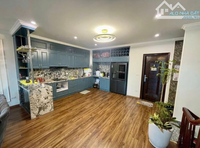 Ô tô tránh Hào Nam, ngõ thông KD, Sổ phân lô MT vip 4.5m, DT 52m2, giá 15.5 tỷ - 3