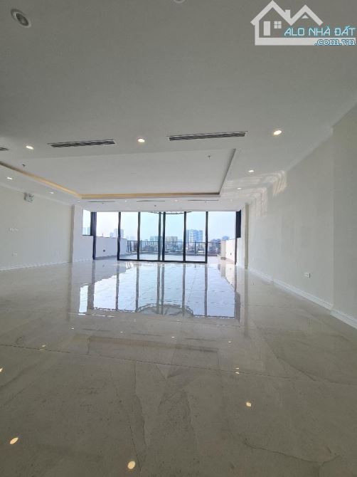 BÁN TÒA NHÀ VĂN PHÒNG PHỐ NGUYỄN NGỌC NẠI 136M2 GIÁ 55.6 TỶ - VỈA HÈ TO MẶT TIỀN RỘNG - 3