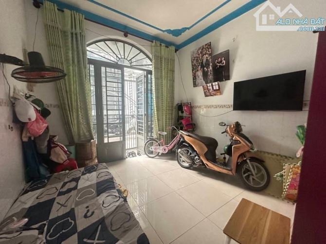 cần bán, VỊ TRÍ SIÊU ĐẸP, đông hưng thuận quận 12, dt 40M2 × 2tầng, giá siêu rẻ - 4