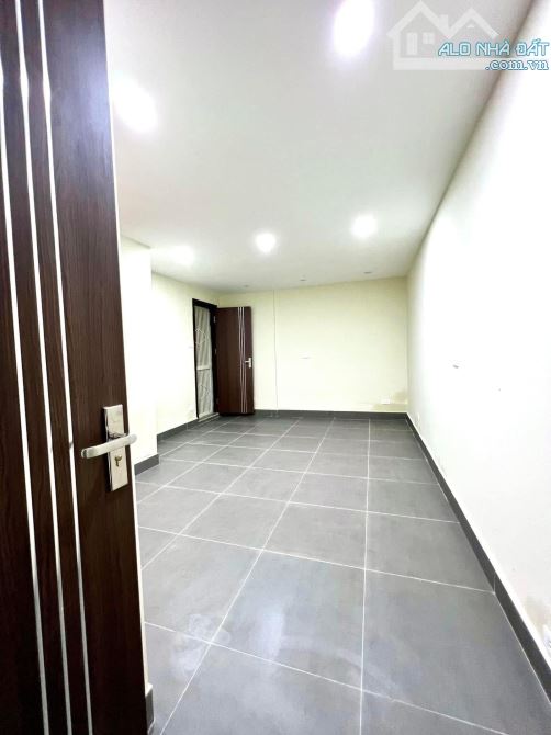 BÁN CĂN HỘ TẬP THỂ T1 KIM ĐỒNG GIẢI PHÓNG HOÀNG MAI- 150M 2T MT 7M- 3 OTO TRÁNH KINH DOANH - 4