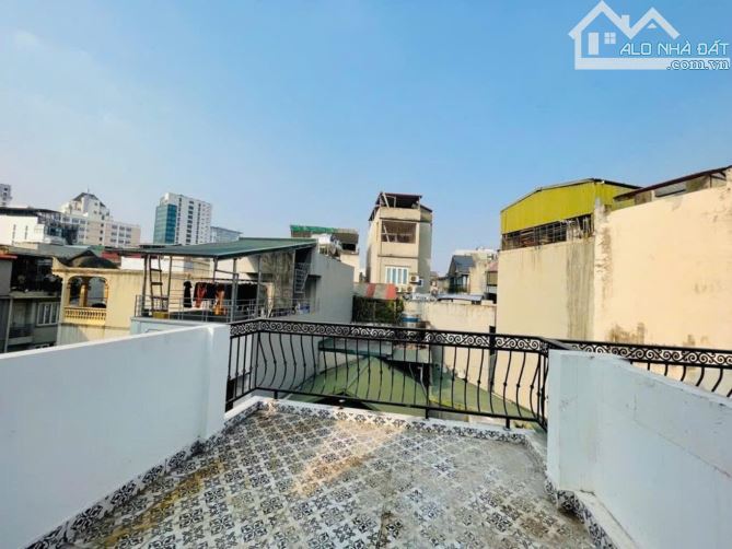 BÁN NHÀ HÀO NAM, 38M2, 5 TẦNG, THANG MÁY, GẦN Ô TÔ, GIÁ 8.8 TỶ, CHỦ THIỆN CHÍ BÁN - 4