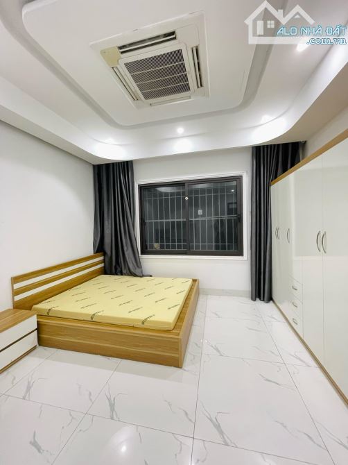 PHÂN LÔ TRẦN QUỐC HOÀN 2 THOÁNG NGÕ THÔNG OTO TRÁNH, 7 Tầng Ở & VĂN PHÒNG 55m2 MT 5m - 5
