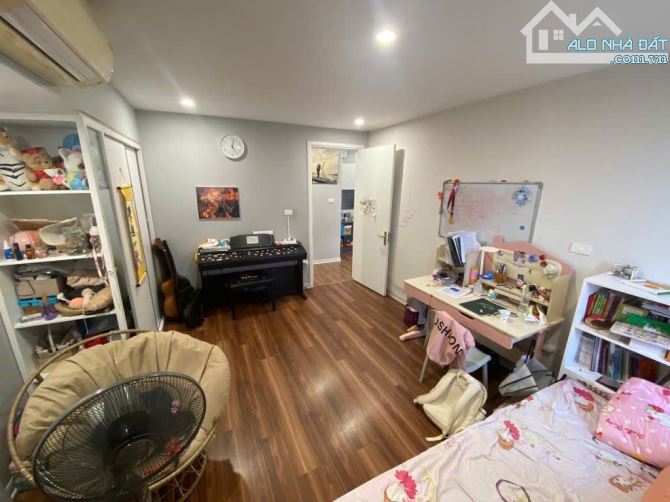 Bán Chung cư Thành Thái- 130m2 - Nội thất đẹp ở luôn- 4PN- 2Wc- 2 Ban công- 9 tỷ - 5
