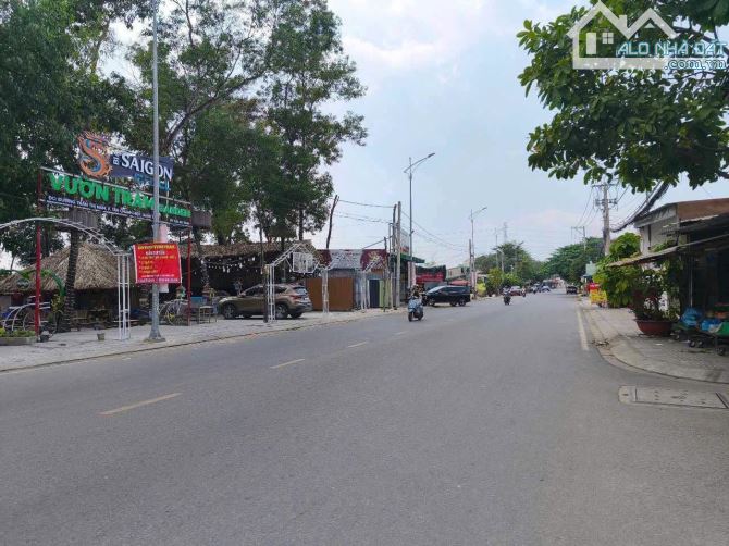 NHÀ 1/ TRẦN THỊ NĂM. HẺM 5M RỘNG RÃI. NGAY UỶ BAN PHƯỜNG. CHỈ 40m RA MẶT TIỀN. NHỈNH 3 TỶ - 6