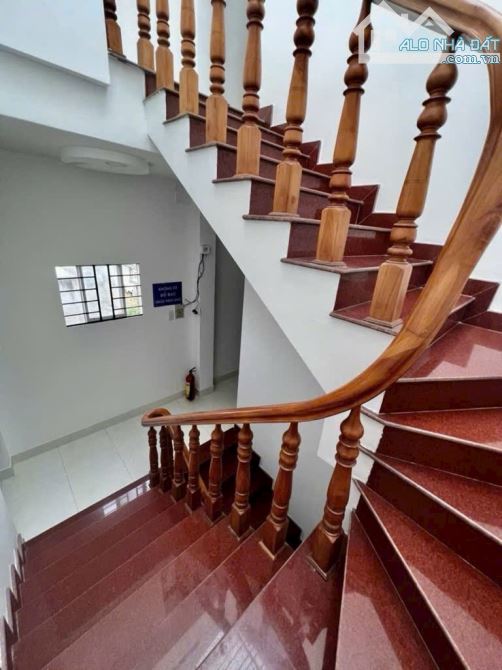 CHDV 4 tầng. 13 Phòng. Cho thuê 60tr/th. 4.3x22 97m2 giá 12 tỷ x - 6