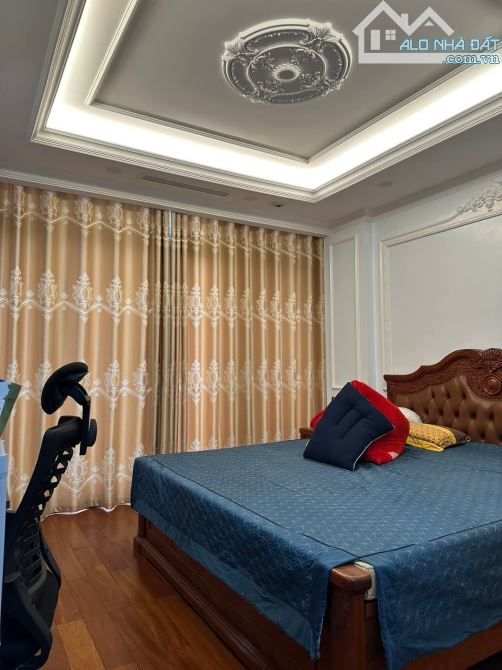BÁN NHÀ PHÂN LÔ VÍP PHỐ NGUYỄN HOÀNG - TỪ LIÊM - VỈA HÈ - KINH DOANH - THANG MÁY - GARA - 7