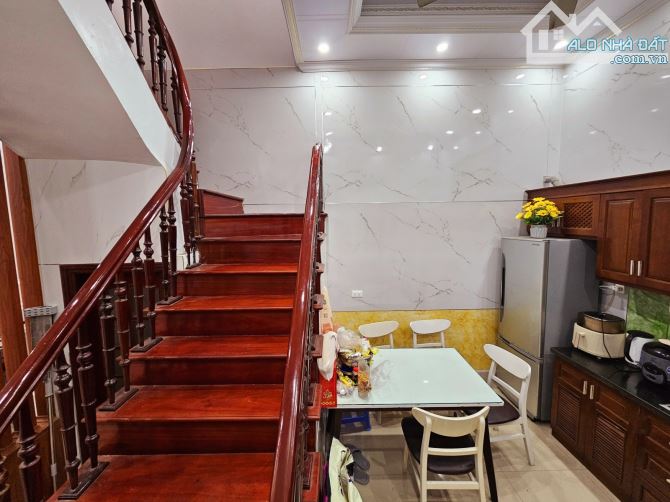 Bán Nhà Nguyễn Văn Trỗi Hà Đông 55m2 5 Tầng Mặt Tiền 4.3m Giá Siêu Mềm 10.7T - 8