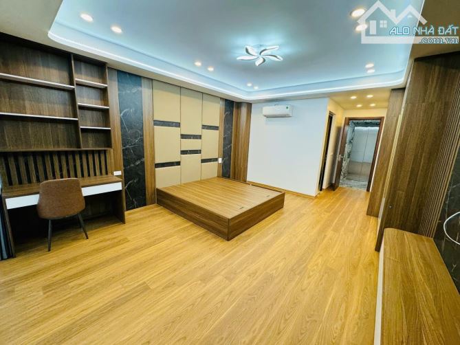 VIP - Đẳng Cấp Thượng Lưu - Bán nhà 7 tầng gara ô tô   Nguyễn Văn Cừ -Long Biên - 9