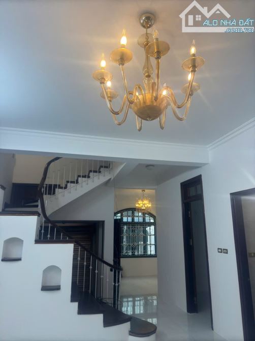 Bán nhà mặt phố Minh Khai, Mới Đẹp,  55m2, 5 tầng, full nội thất , ở ngay. Chỉ 5 tỷ. - 1