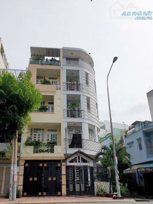 Mặt tiền Phạm Thế Hiển Quận 8, DT 4x18, ngay PARC MALL chỉ 14 tỷ