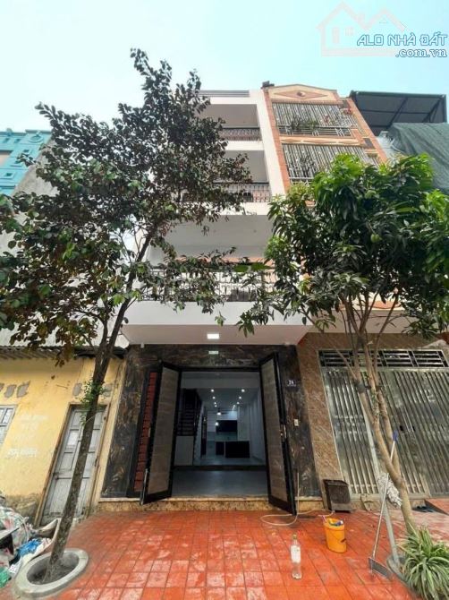 Bán nhà ở ngay DT hơn 50m*4Tầng Tứ Hiệp, Trung Tâm Thanh Trì , ngõ rộng ô ô giá chỉ 7.5 TỶ