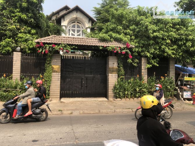 Cần bán nhà biệt thự 377m2 Tân Thới Nhất 8, Quận 12 - 1