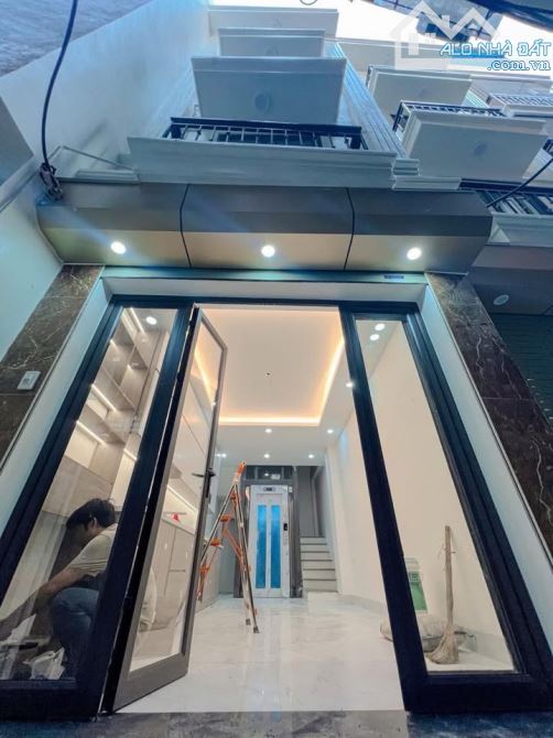 B.AN NHÀ PHỐ VŨ TRỌNG PHỤNG – LÔ GÓC – 6 TẦNG – MỚI ĐẸP LONG LANH