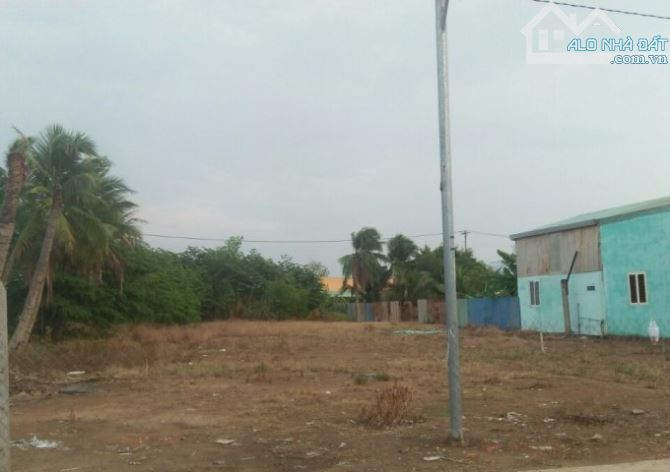 [H.BÌNH CHÁNH] Di dân !!! bán gấp đất MT –TT.tân túc -DT: 569m² (489m² ONT) -giá 17,5 tỷ