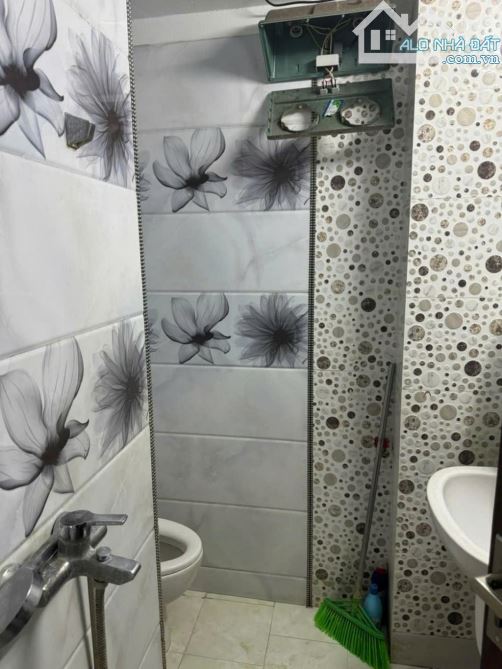 Phú Diễn 40m. 6 tầng. Ô tô chạy vòng quanh. Kinh doanh đỉnh. 7,6 tỷ