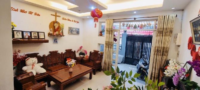 Nhà Đẹp 4T - DT Rộng 81m2(5.5 x 16) Huỳnh Văn Bánh - Chỉ 13 Tỷ 499 TL