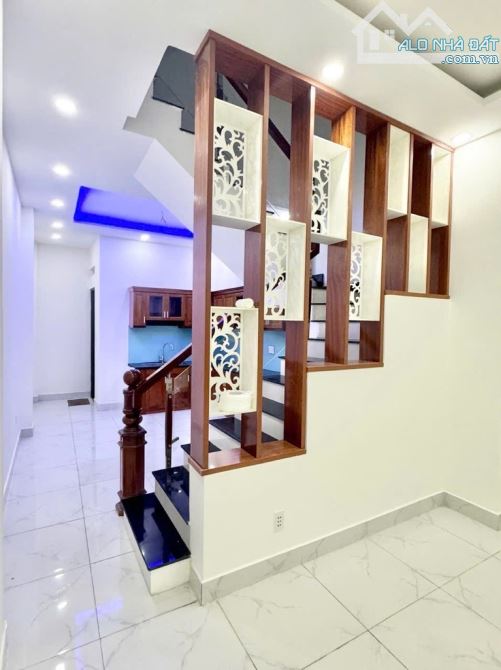 NHỈNH 5TỶ SỞ HỮU NHÀ 3TẦNG  ĐƯỜNG 5M THÔNG