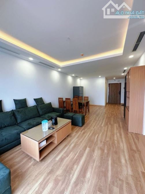 Bán nhà Trích Sài.Dt:88M2 x 4T .SĐCC.. giá 13,5 tỷ