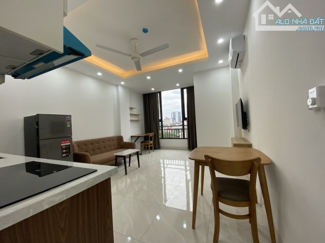 SIÊU PHẨM CCMN THANG MÁY, ô tô vào nhà, doanh thu 1.6 tỷ, 120m2x7T phố Vũ Tông Phan 28p