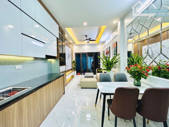 NHÀ ĐẸP TRƯỜNG_CHINH– NGÕ RỘNG – 6tỷ25 - 32M² - Ở NGAY!