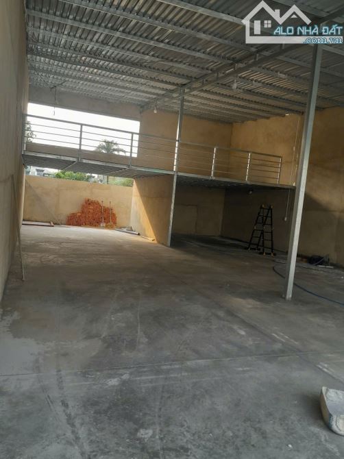 Bán xưởng 270m2. Ngang 9.4m. mặt tiền kd Tân Hiệp 9. Hóc môn
