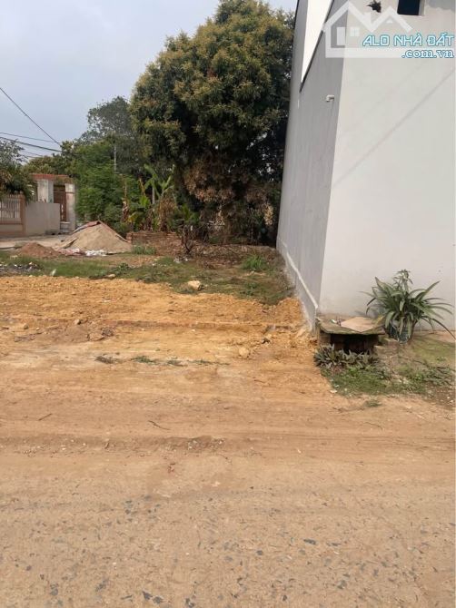 bán lô 120m2 trục liên thôn thanh trí