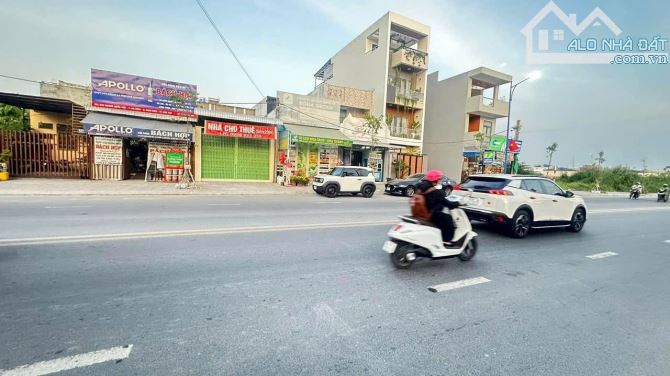 Bán  mặt tiền Hoàng Quốc Việt thuộc An Bình - Nk - Tpct