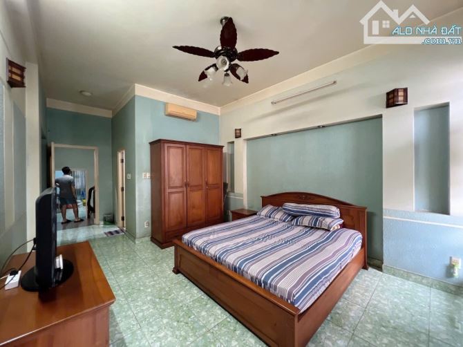 Bình Tân,Nhà 4 tầng 80m2, MT kinh doanh, Khu vip Tên lửa,giá rẻ.