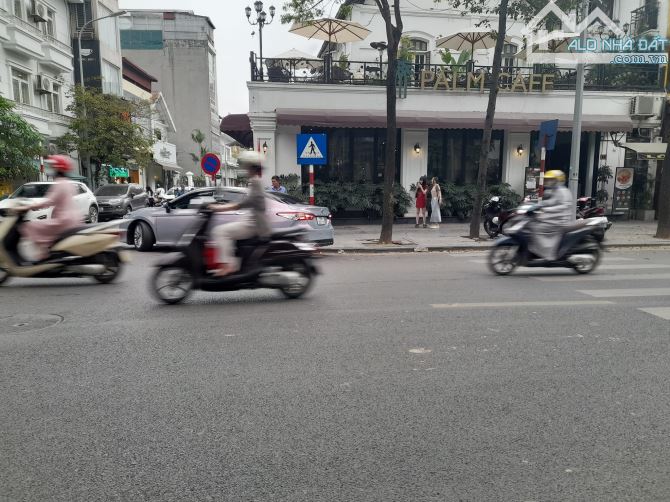 Siêu hot - bán gấp nhà mặt phố Quang Trung - 310m2 - 2 tầng giá bán đất - mặt tiền 11m - 1