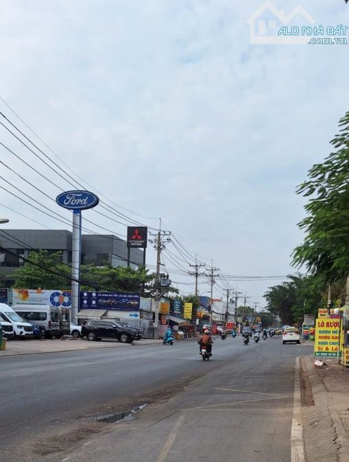 Bán nhà mặt tiền Hoàng Hữu Nam, 18 tỷ, DT 195m2 - 1