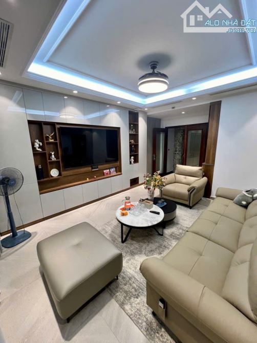 BÁN NHÀ KHU VIP PHƯỜNG NGHĨA ĐÔ, 7 TẦNG THANG MÁY, GARA Ô TÔ, KINH DOANH. 50M GIÁ 19 TỶ - 1