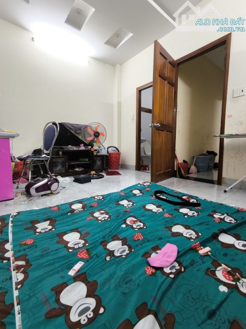 NHÀ MỚI ĐẸP 3 TẦNG HẺM NHỰA 6M NGAY TRẦN THỊ NĂM QUẬN 12 NHỈNH 5 TỶ. - 1