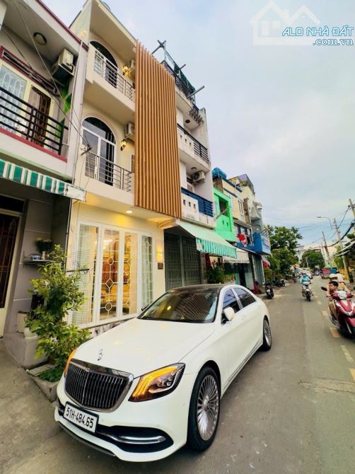 Ngang 3 tỷ có siêu phẩm đẹp lung linh 3 tầng mặt tiền đường ngay Lê Thúc Hoạch - Giáp TP - 1